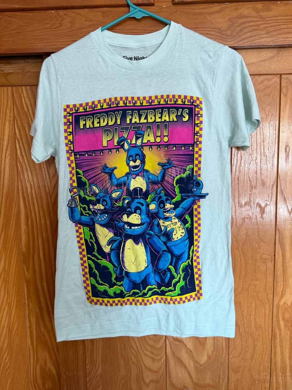 NWT Men's FIVE NIGHTS AT FREDDY’S NEON GROUP T-SHIRT, XS